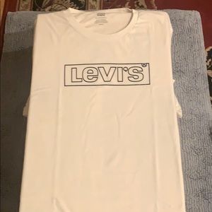 Levi’s medium shirt